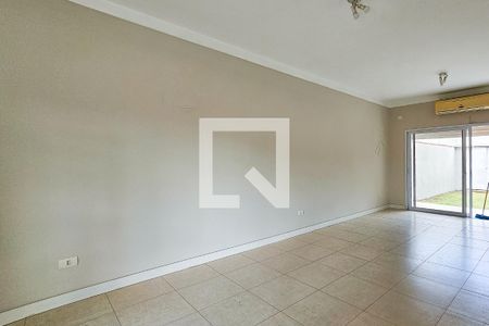 Sala de casa para alugar com 3 quartos, 180m² em Jardim Santa Maria, Jacareí