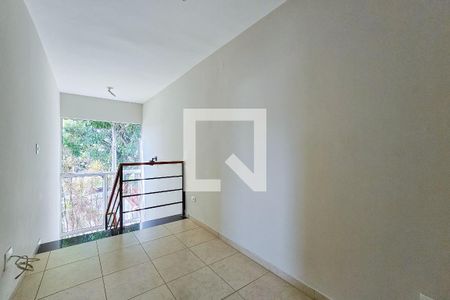 Corredor de casa para alugar com 3 quartos, 180m² em Jardim Santa Maria, Jacareí