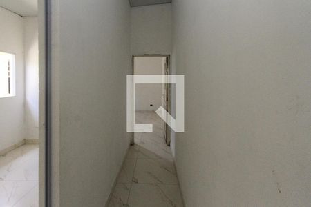 Corredor de casa para alugar com 2 quartos, 52m² em Vila California, São Paulo