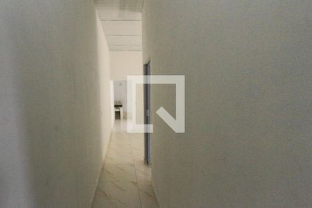 Corredor de casa para alugar com 2 quartos, 52m² em Vila California, São Paulo