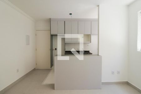 Sala/Cozinha/Área de Serviço de apartamento para alugar com 2 quartos, 40m² em Chora Menino, São Paulo