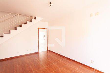 Sala de casa à venda com 2 quartos, 92m² em Parque Turistas, Belo Horizonte