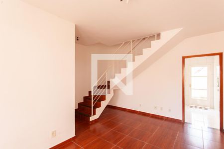 Sala de casa à venda com 2 quartos, 92m² em Parque Turistas, Belo Horizonte