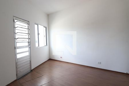 Sala de kitnet/studio para alugar com 1 quarto, 50m² em Santa Terezinha, Santo André