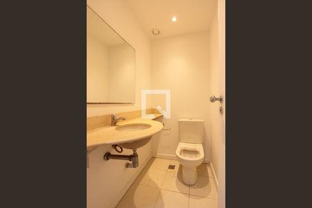 Lavabo de apartamento para alugar com 3 quartos, 107m² em Barra da Tijuca, Rio de Janeiro