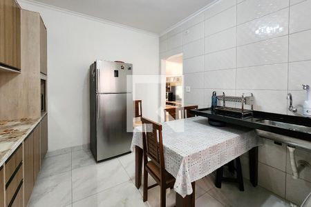Casa à venda com 110m², 3 quartos e 2 vagas Casa à venda com 110m², 3 quartos e 2 vagasCozinha