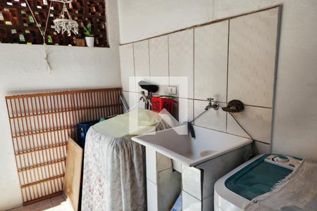 Casa à venda com 110m², 3 quartos e 2 vagas Casa à venda com 110m², 3 quartos e 2 vagasÁrea de Serviço