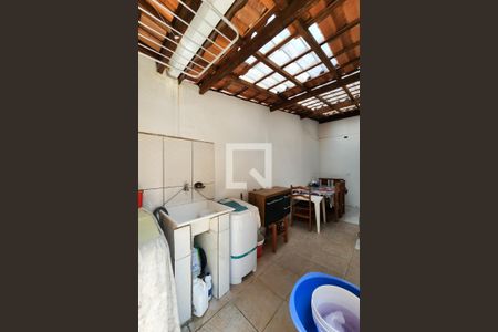 Casa à venda com 110m², 3 quartos e 2 vagas Casa à venda com 110m², 3 quartos e 2 vagasÁrea de Serviço