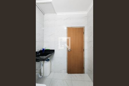 Casa à venda com 110m², 3 quartos e 2 vagas Casa à venda com 110m², 3 quartos e 2 vagasBanheiro