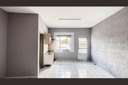 Sala - Quarto - Cozinha de apartamento para alugar com 1 quarto, 55m² em Santa Terezinha, Santo André