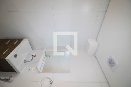 Banheiro de apartamento à venda com 1 quarto, 53m² em Vila Mazzei, São Paulo