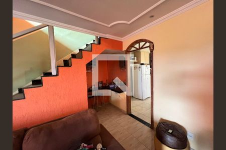 Casa para alugar com 3 quartos, 158m² em Vila Zilah Sposito, Belo Horizonte