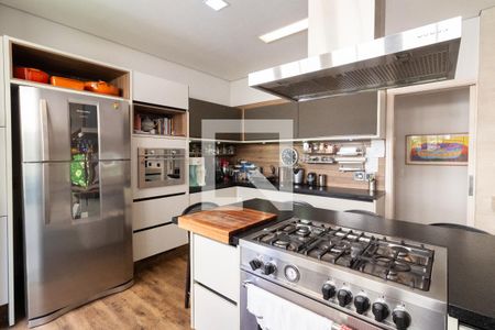 Casa à venda com 300m², 3 quartos e 3 vagas Casa à venda com 300m², 3 quartos e 3 vagasCozinha