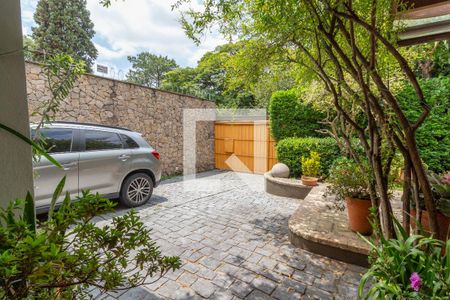 Casa à venda com 300m², 3 quartos e 3 vagas Casa à venda com 300m², 3 quartos e 3 vagasÁrea comum