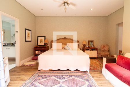 Casa à venda com 300m², 3 quartos e 3 vagas Casa à venda com 300m², 3 quartos e 3 vagasQuarto 3