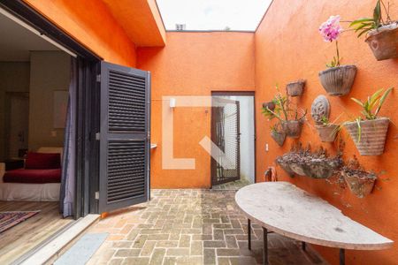 Casa à venda com 300m², 3 quartos e 3 vagas Casa à venda com 300m², 3 quartos e 3 vagasQuarto 3