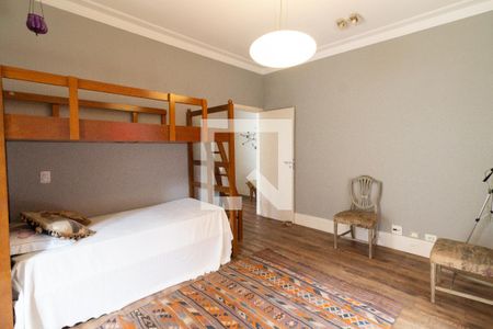 Casa à venda com 300m², 3 quartos e 3 vagas Casa à venda com 300m², 3 quartos e 3 vagasQuarto 2