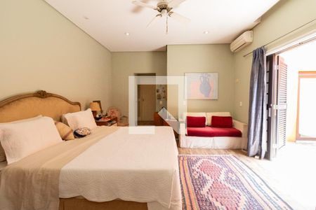 Casa à venda com 300m², 3 quartos e 3 vagas Casa à venda com 300m², 3 quartos e 3 vagasQuarto 3