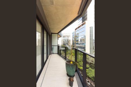 Varanda de apartamento à venda com 1 quarto, 104m² em Itaim Bibi, São Paulo