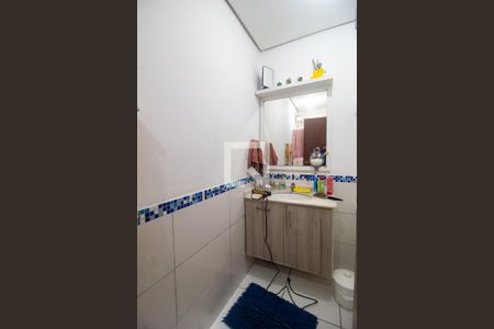 Casa à venda com 84m², 2 quartos e 1 vaga Casa à venda com 84m², 2 quartos e 1 vagaBanheiro