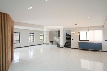 Sala de casa para alugar com 4 quartos, 560m² em Jardim Textil, São Paulo