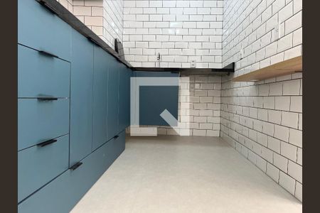 Cozinha - Armários de apartamento para alugar com 2 quartos, 35m² em Várzea da Barra Funda, São Paulo