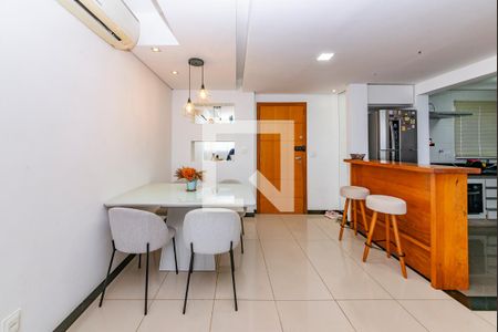 Sala de apartamento à venda com 2 quartos, 107m² em Buritis, Belo Horizonte