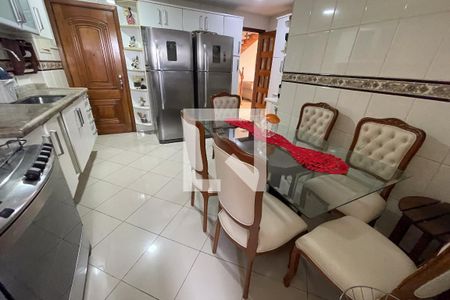 Apartamento para alugar com 150m², 3 quartos e 3 vagas Apartamento para alugar com 150m², 3 quartos e 3 vagasCozinha