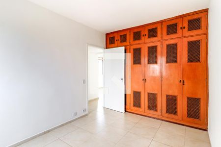 Quarto 1 de apartamento para alugar com 2 quartos, 65m² em Parque Colonial, São Paulo