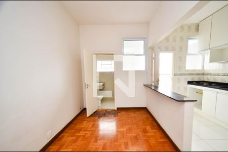 Sala de jantar de apartamento à venda com 3 quartos, 110m² em Sagrada Família, Belo Horizonte