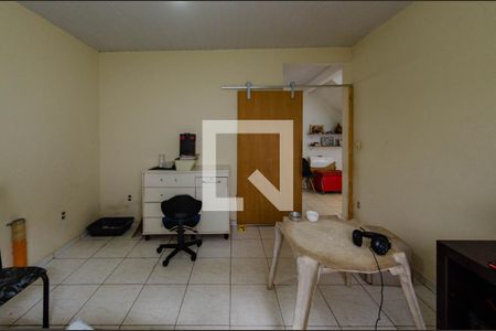 Quarto 1 de casa para alugar com 3 quartos, 140m² em Álvaro Camargos, Belo Horizonte