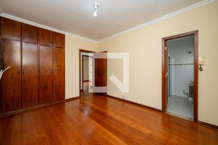 Suíte de casa para alugar com 3 quartos, 200m² em Vila Alexandria, São Paulo