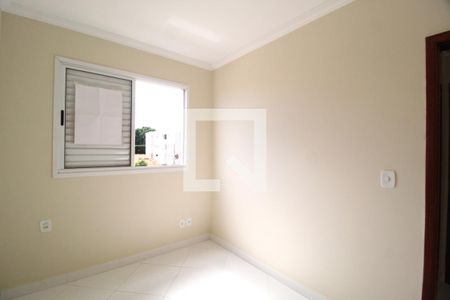 Quarto 1 de apartamento para alugar com 2 quartos, 61m² em Santa Mônica, Uberlândia