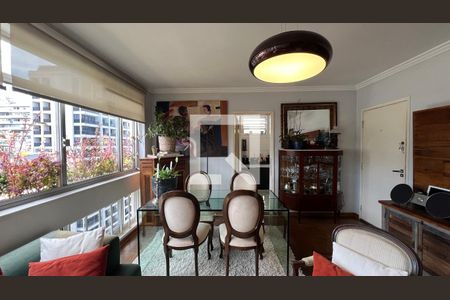 Sala  de apartamento para alugar com 1 quarto, 55m² em  Cerqueira César, São Paulo