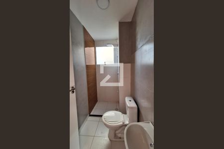 Banheiro de apartamento para alugar com 2 quartos, 49m² em Caxangá, Suzano