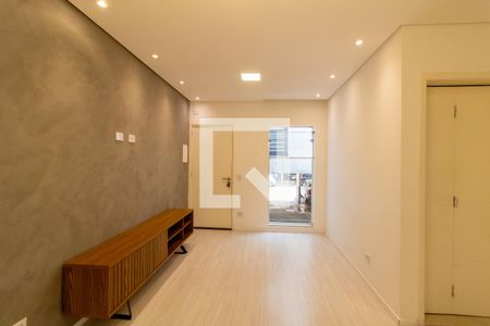 Sala de apartamento à venda com 2 quartos, 55m² em Parque Renato Maia, Guarulhos