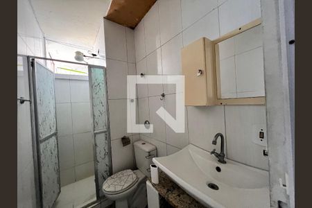 Banheiro de apartamento para alugar com 2 quartos, 50m² em Freguesia (jacarepaguá), Rio de Janeiro