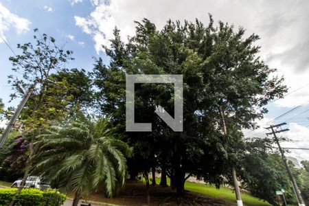 Casa de condomínio à venda com 380m², 3 quartos e 4 vagas Casa de condomínio à venda com 380m², 3 quartos e 4 vagasVista da Rua