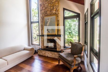 Casa de condomínio à venda com 380m², 3 quartos e 4 vagas Casa de condomínio à venda com 380m², 3 quartos e 4 vagasSala