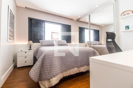 Casa de condomínio à venda com 380m², 3 quartos e 4 vagas Casa de condomínio à venda com 380m², 3 quartos e 4 vagasSuíte 2