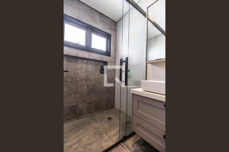 Casa de condomínio à venda com 380m², 3 quartos e 4 vagas Casa de condomínio à venda com 380m², 3 quartos e 4 vagasBanheiro da Suíte 3