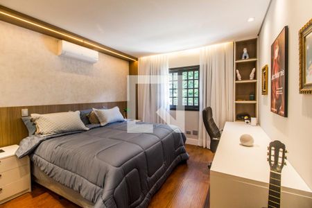 Casa de condomínio à venda com 380m², 3 quartos e 4 vagas Casa de condomínio à venda com 380m², 3 quartos e 4 vagasSuíte 3