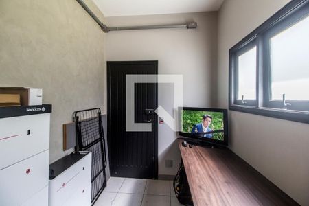 Casa de condomínio à venda com 380m², 3 quartos e 4 vagas Casa de condomínio à venda com 380m², 3 quartos e 4 vagasDepósito