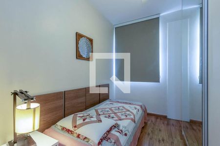 Quarto 1 de apartamento à venda com 2 quartos, 75m² em Santo Antônio, Belo Horizonte