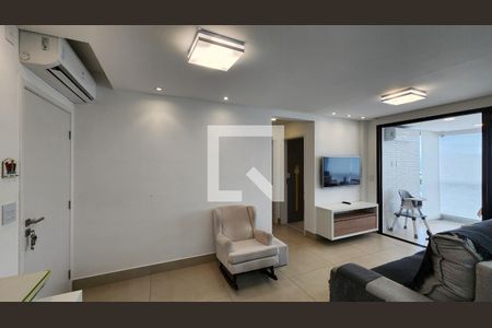 Detalhe Sala de apartamento para alugar com 2 quartos, 83m² em Aparecida, Santos