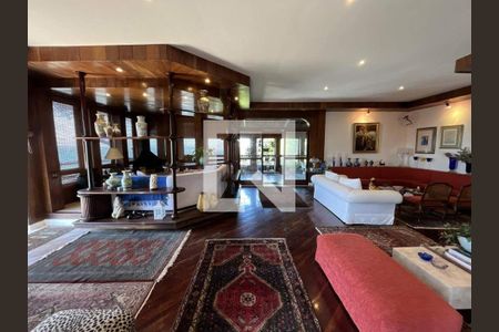 Casa de condomínio à venda com 816m², 4 quartos e 4 vagas