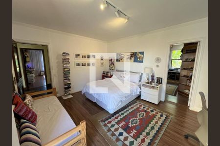 Casa de condomínio à venda com 816m², 4 quartos e 4 vagas