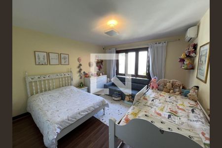 Casa de condomínio à venda com 816m², 4 quartos e 4 vagas