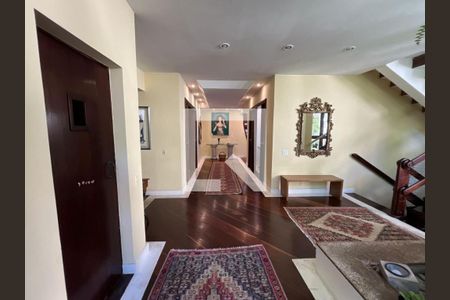 Casa de condomínio à venda com 816m², 4 quartos e 4 vagas