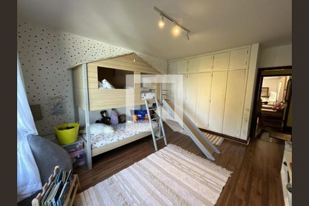 Casa de condomínio à venda com 816m², 4 quartos e 4 vagas